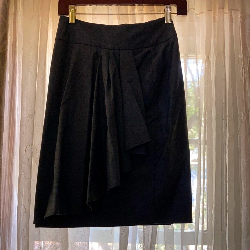 H&M gray skirt